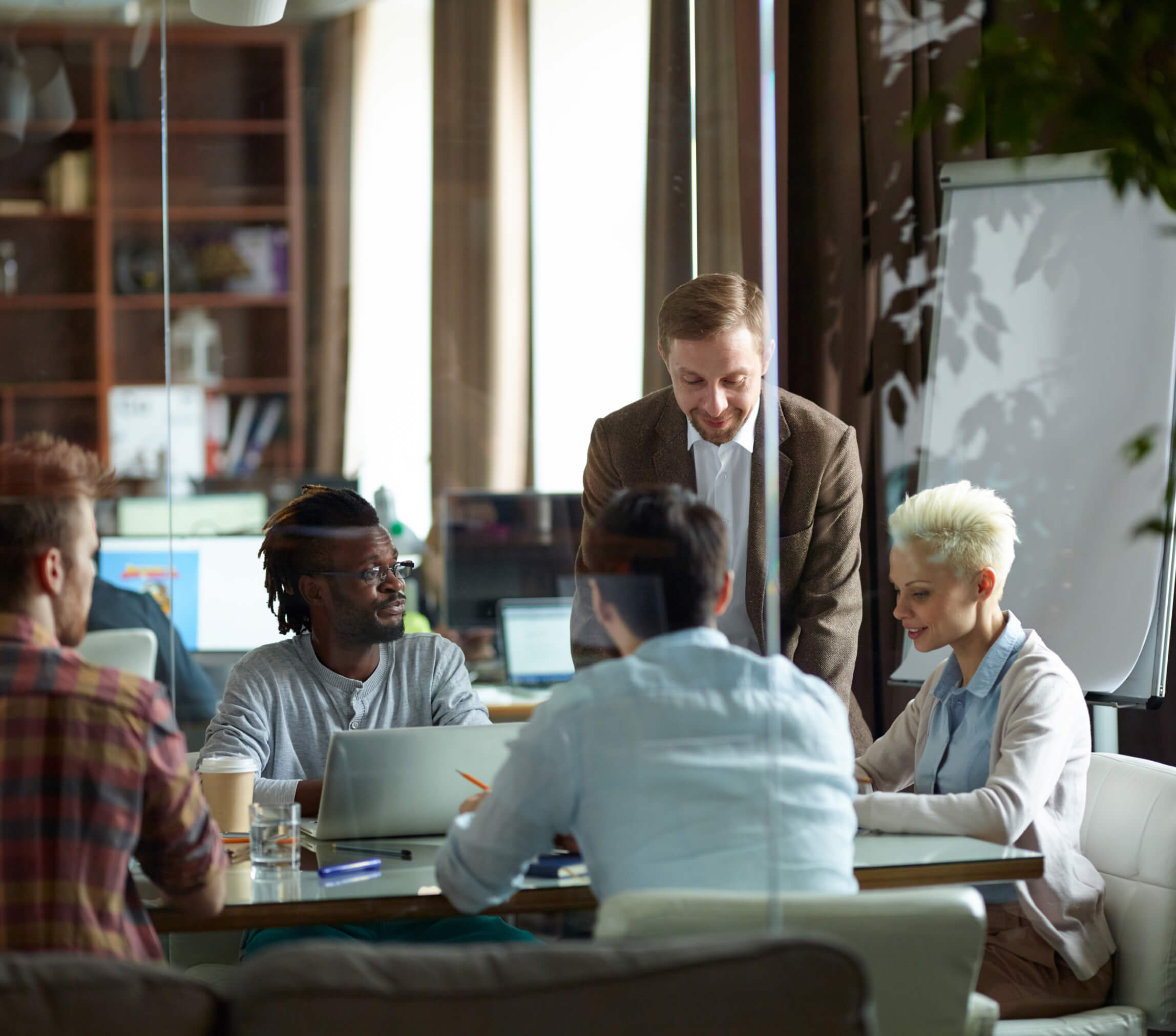 conversation-at-meeting